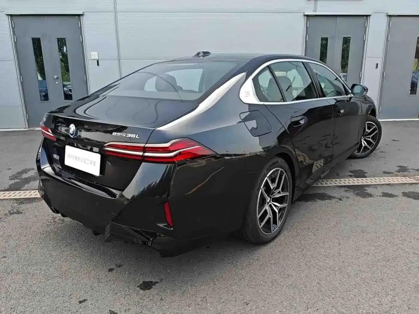 BMW i5 2026 eDrive 35L M Sport Package — миниатюра 4
