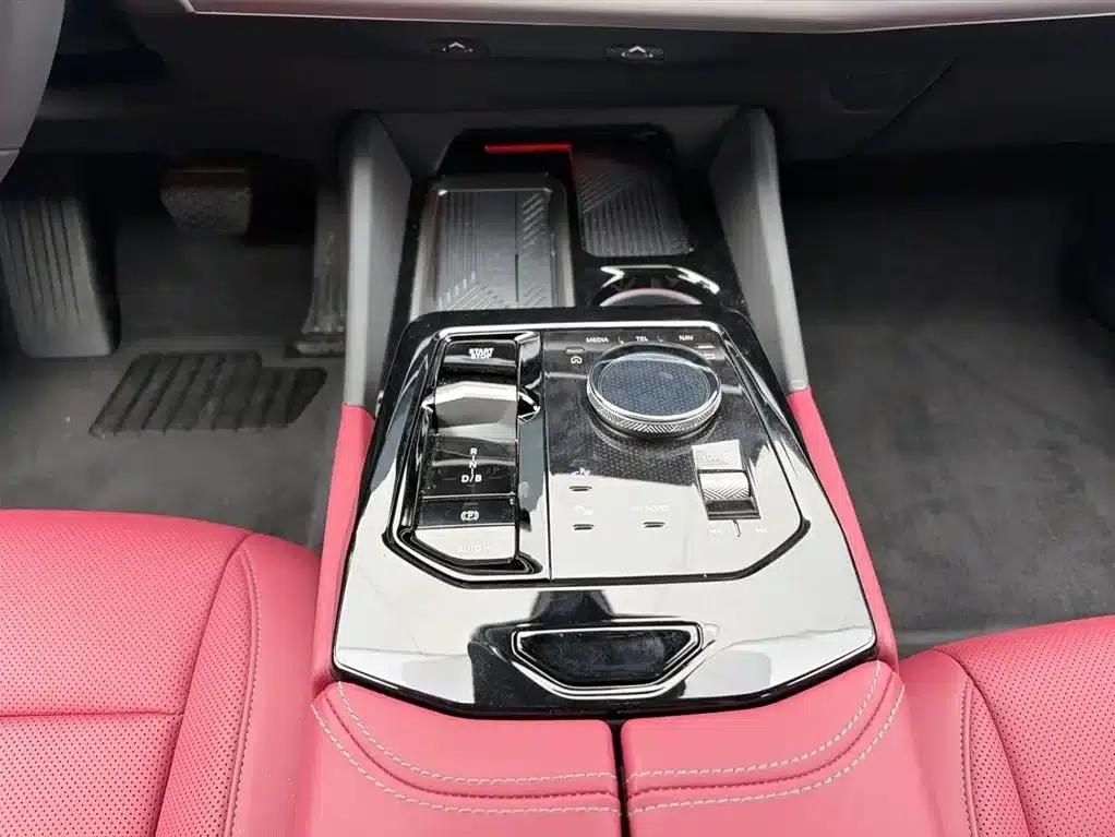 BMW i5 2025 eDrive 40L M Sport Package — миниатюра 13