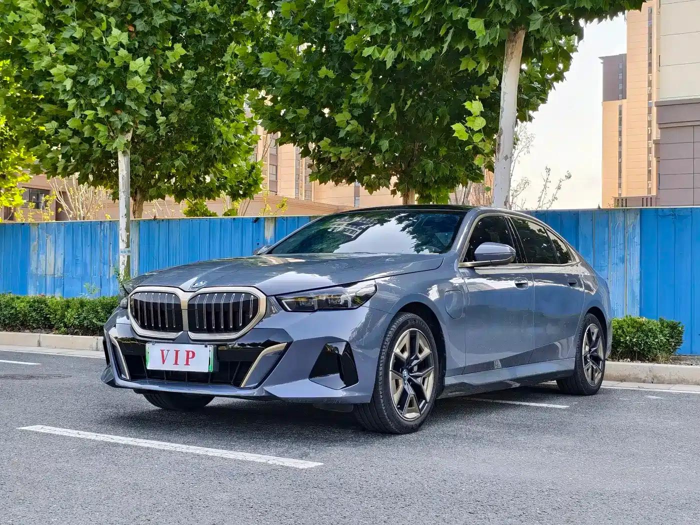 BMW i5 2024 eDrive 35L Luxury Package — миниатюра 1