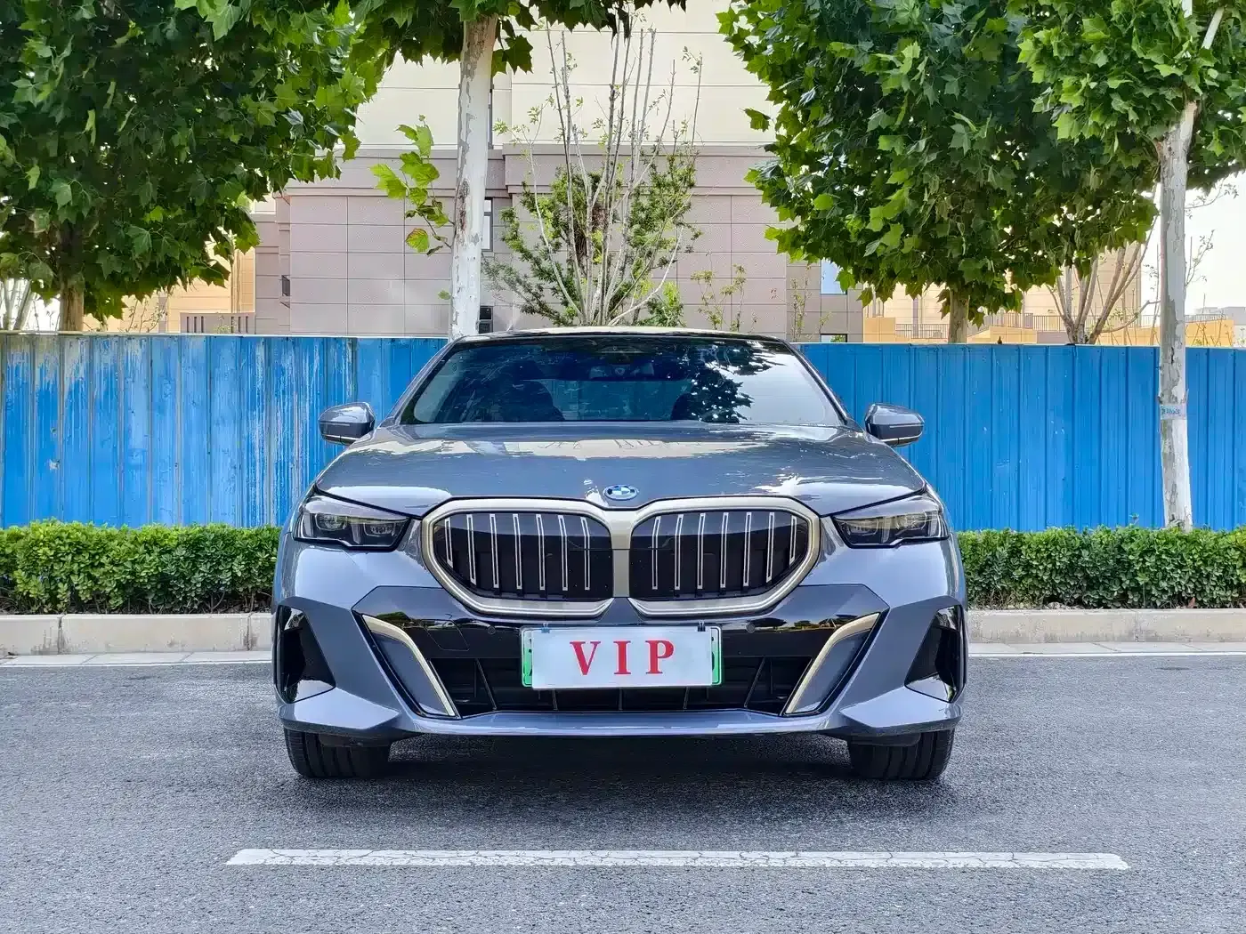 BMW i5 2024 eDrive 35L Luxury Package — миниатюра 2