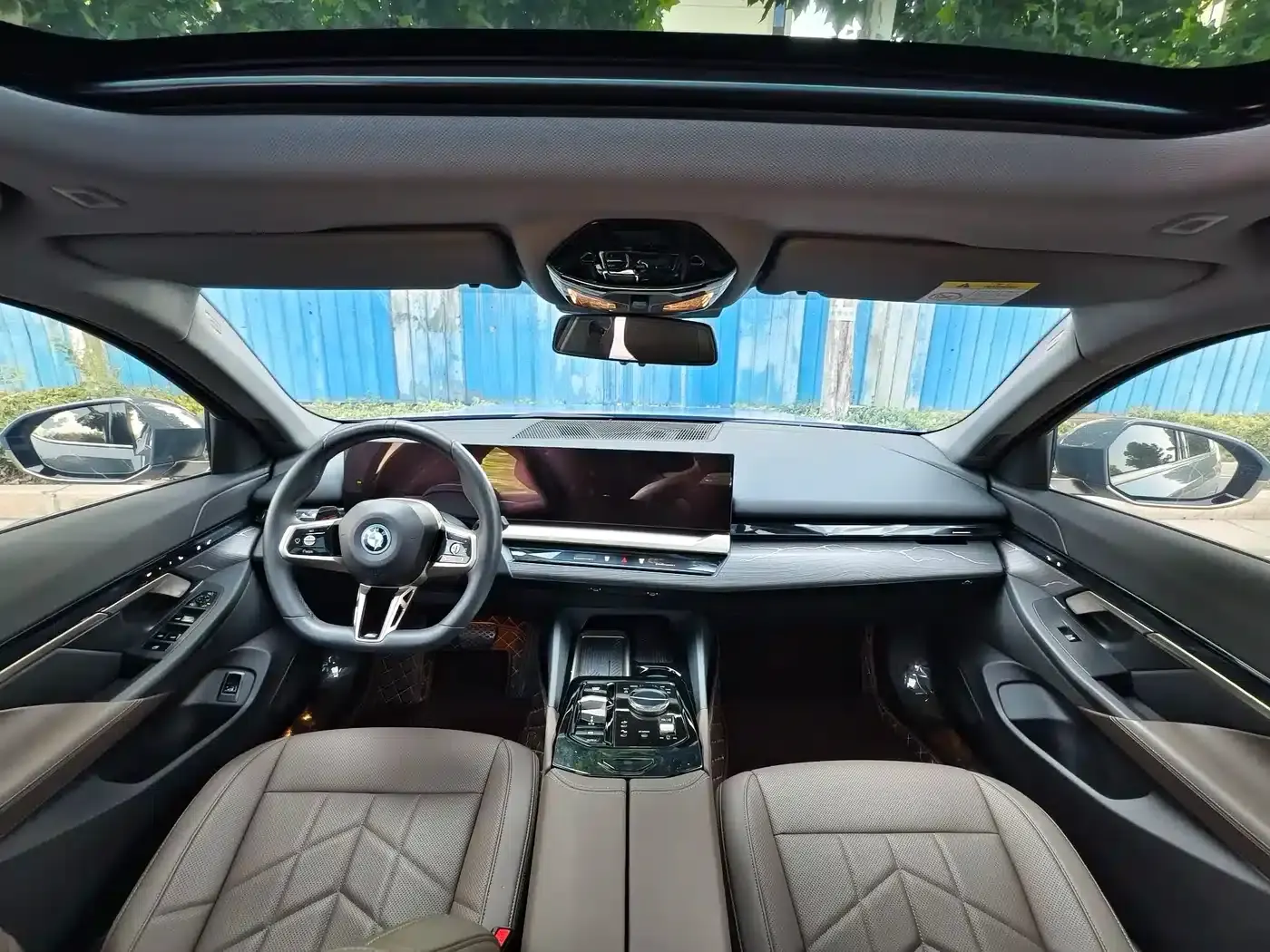 BMW i5 2024 eDrive 35L Luxury Package — миниатюра 4