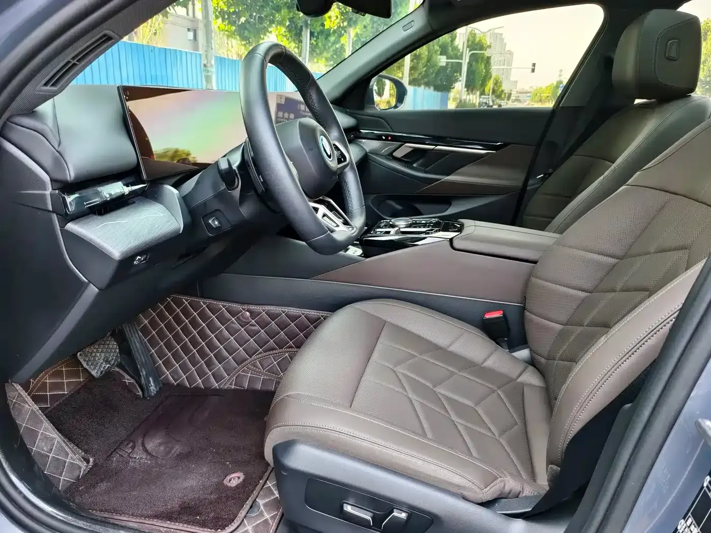 BMW i5 2024 eDrive 35L Luxury Package — миниатюра 5
