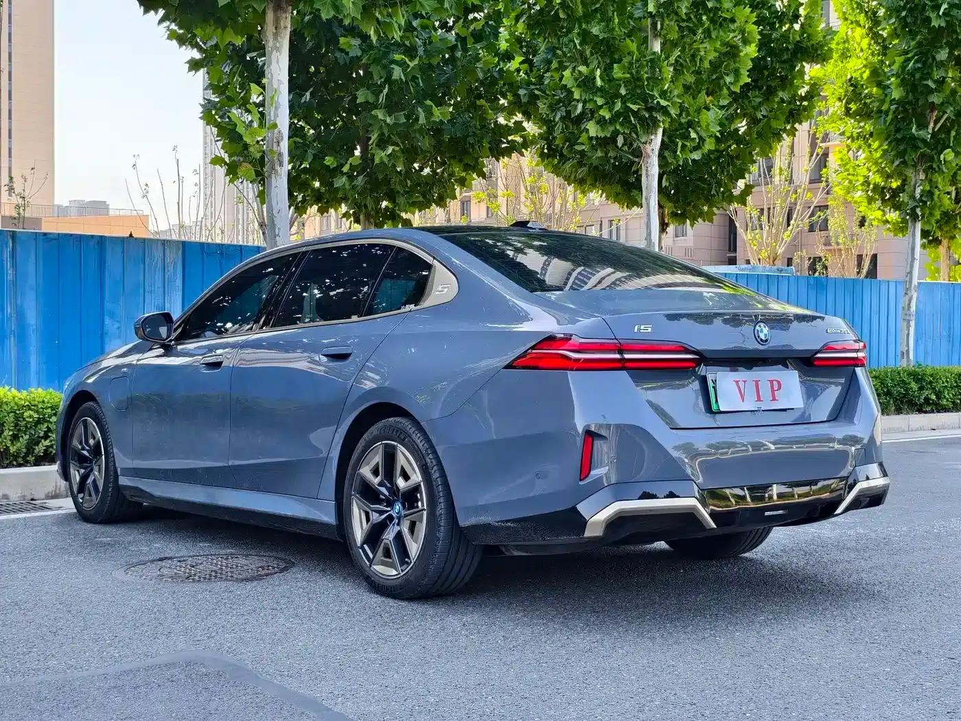 BMW i5 2024 eDrive 35L Luxury Package — миниатюра 7
