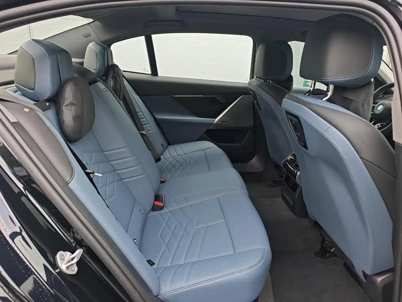 BMW i5 2025 eDrive 40L M Sport Package — миниатюра 10