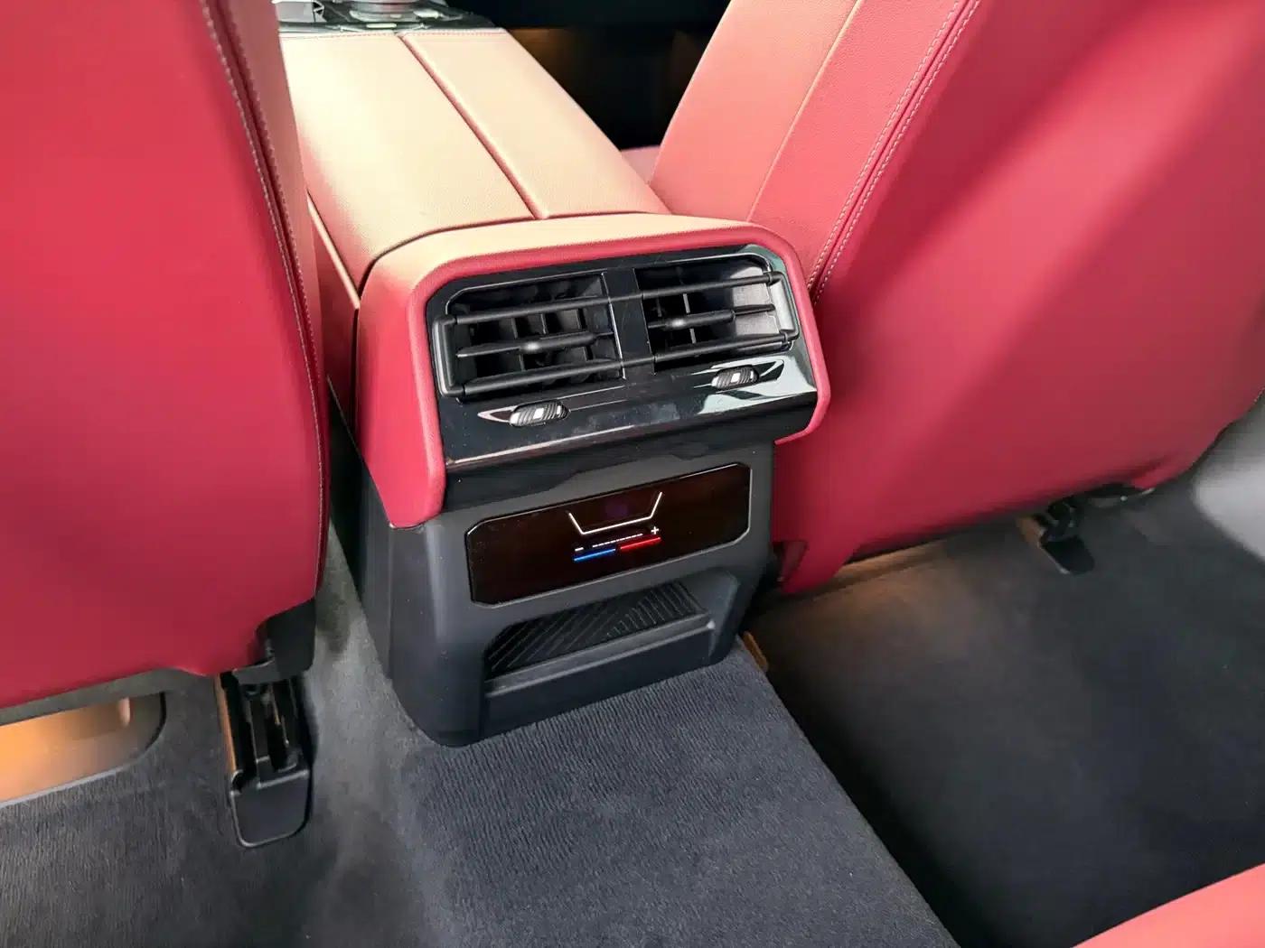 BMW i5 2024 eDrive 35L Luxury Package — миниатюра 17