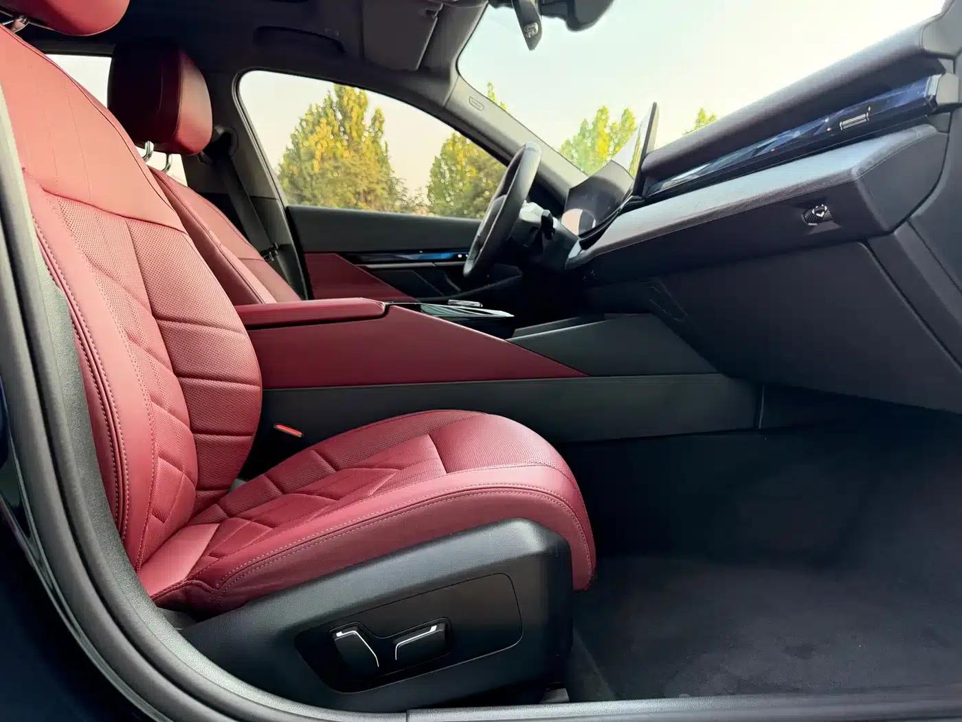 BMW i5 2024 eDrive 35L Luxury Package — миниатюра 21