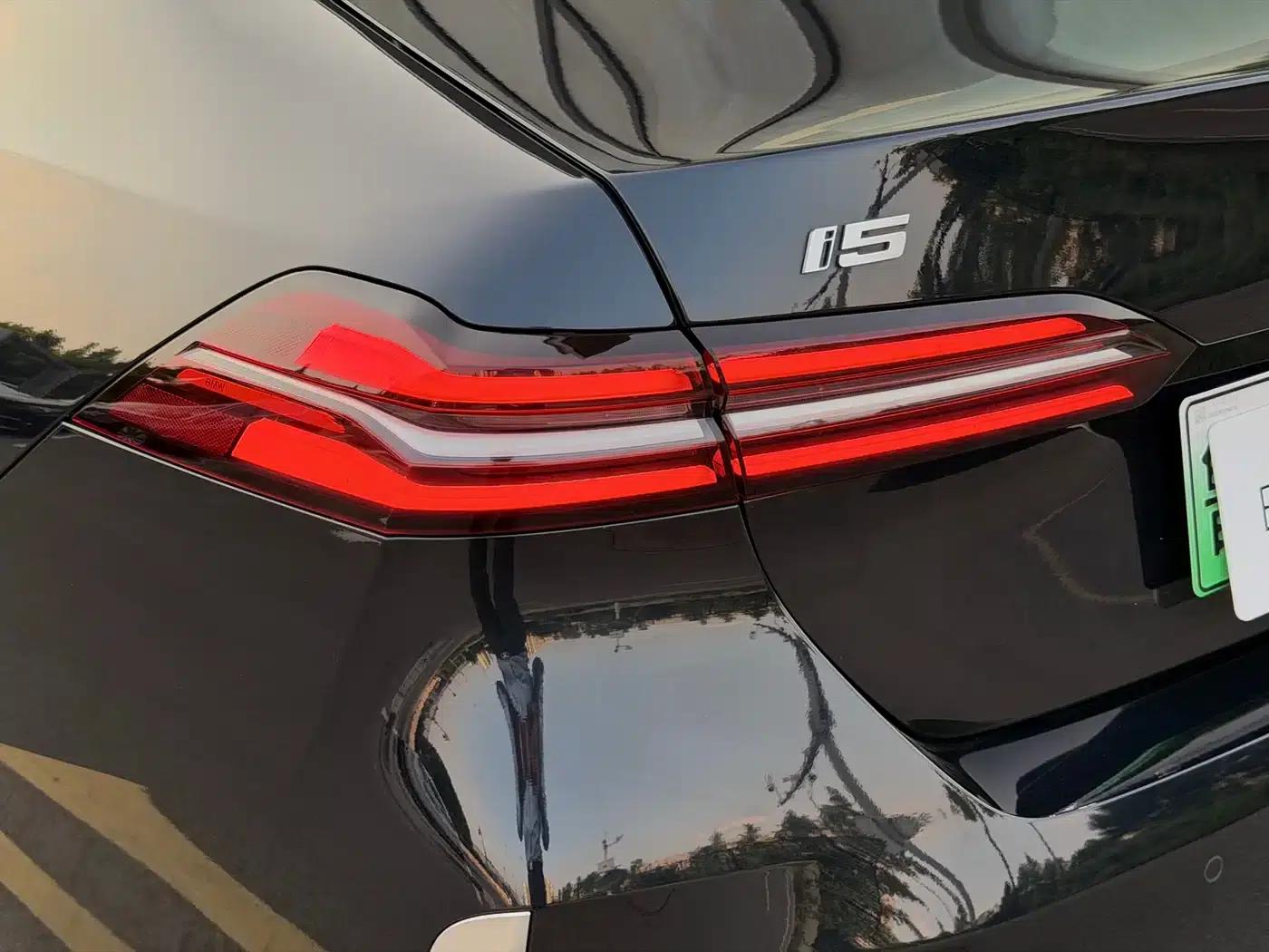 BMW i5 2024 eDrive 35L Luxury Package — миниатюра 23