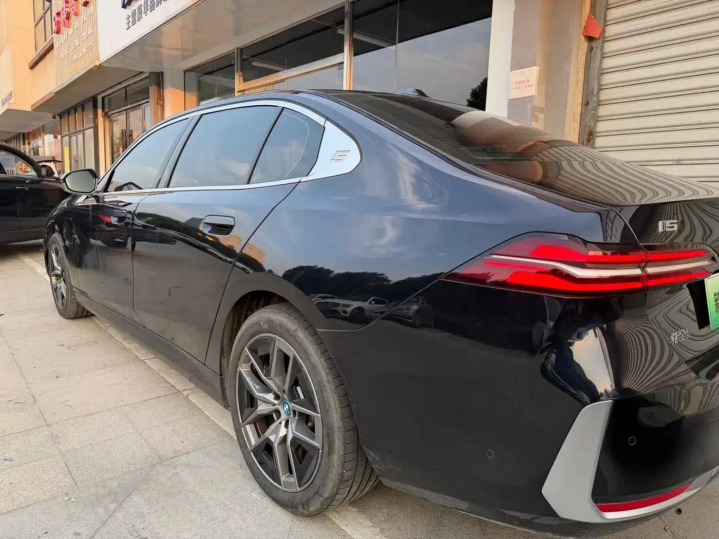 BMW i5 2024 eDrive 35L Luxury Package — миниатюра 7