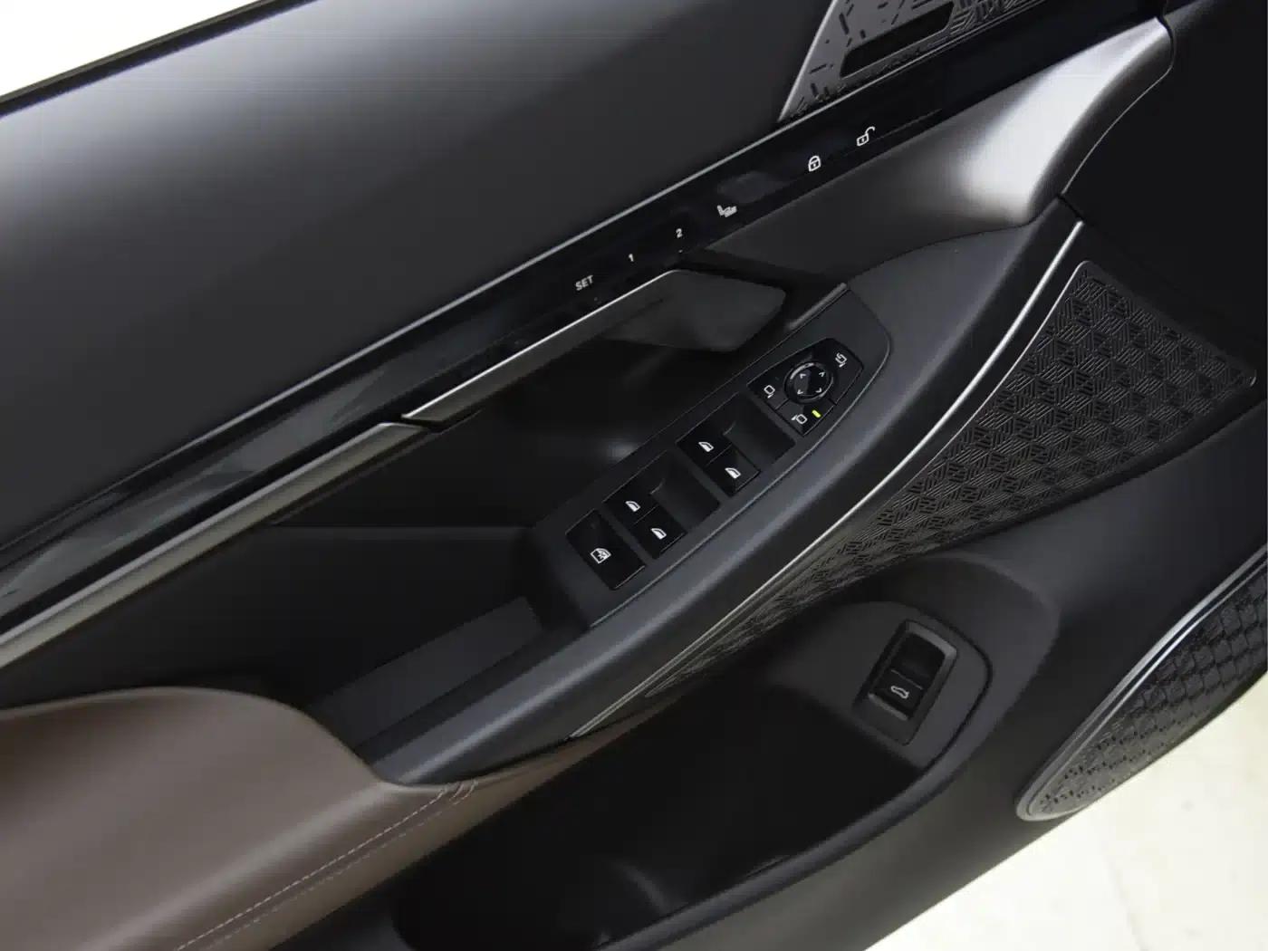BMW i5 2024 eDrive 35L M Sport Package — миниатюра 11