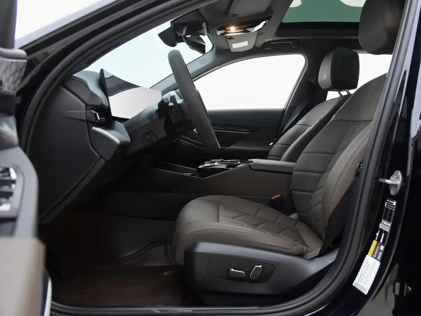 BMW i5 2024 eDrive 35L M Sport Package — миниатюра 13