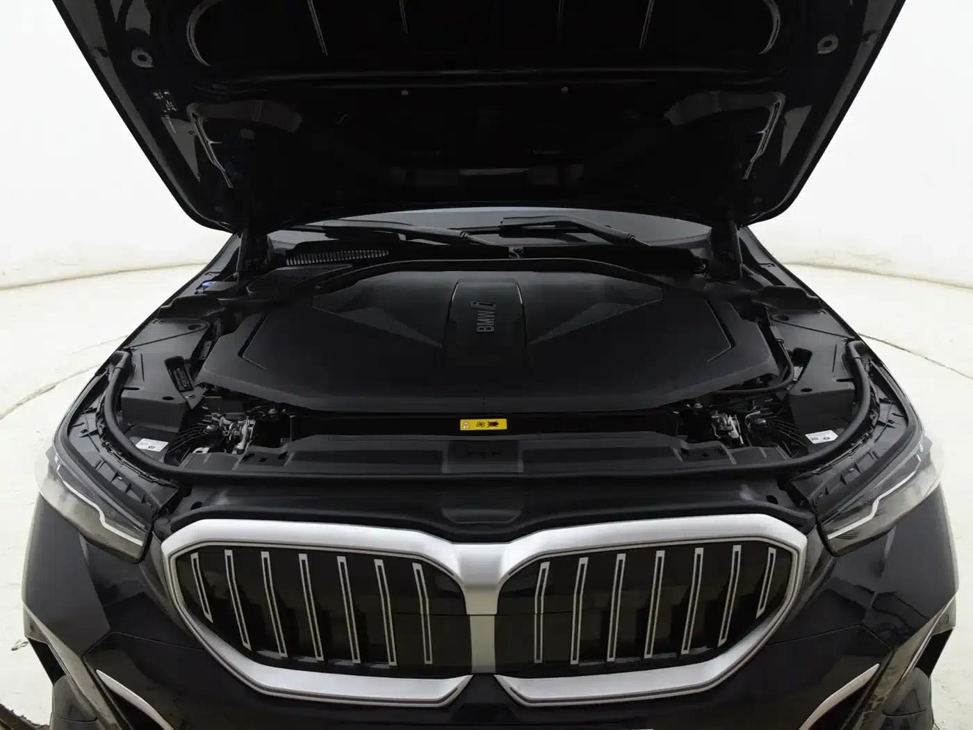 BMW i5 2024 eDrive 35L M Sport Package — миниатюра 16