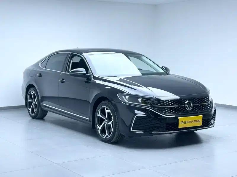 2023 Passat Facelift 330TSI Starry Sky Elite Edition — миниатюра 3