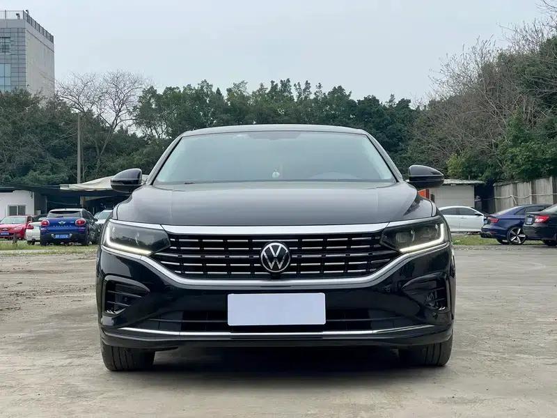 2022 Volkswagen Passat 330TSI Elite Edition — миниатюра 2