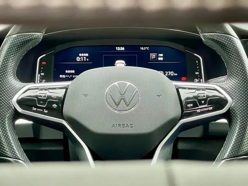 2022 Volkswagen Passat 330TSI Elite Edition — миниатюра 7