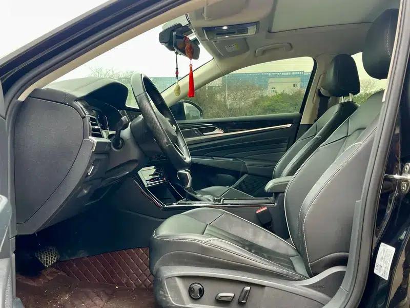 2022 Volkswagen Passat 330TSI Elite Edition — миниатюра 9
