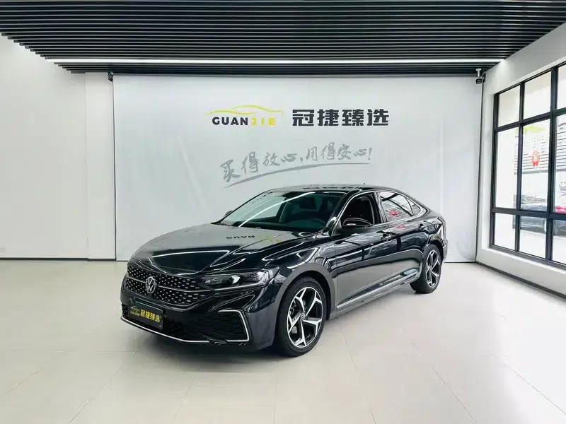 2023 Passat Facelift 330TSI Starry Sky Elite Edition — миниатюра 1