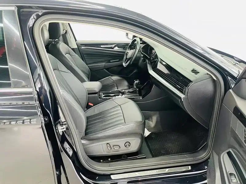 2023 Passat Facelift 330TSI Starry Sky Elite Edition — миниатюра 14