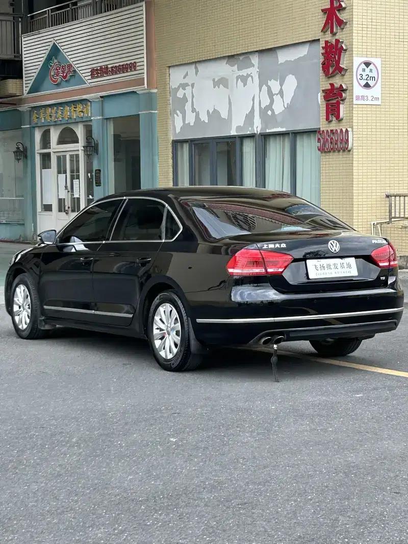 2015 Passat 1.8TSI DSG Premium Edition — миниатюра 4
