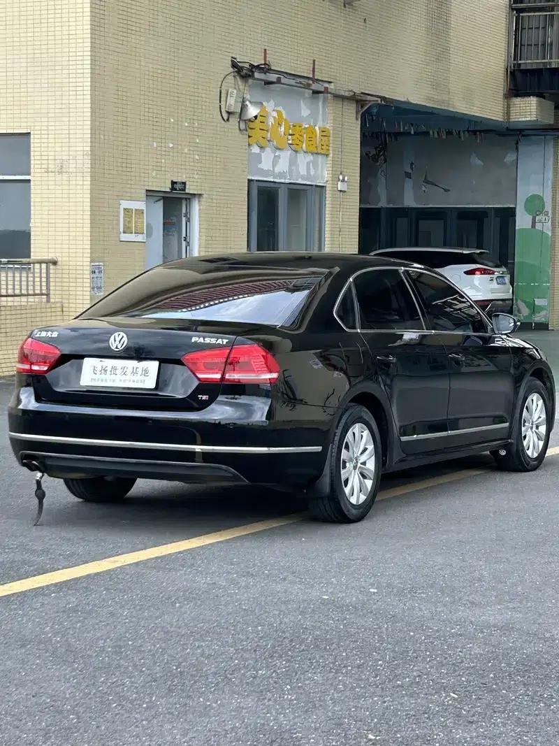 2015 Passat 1.8TSI DSG Premium Edition — миниатюра 6