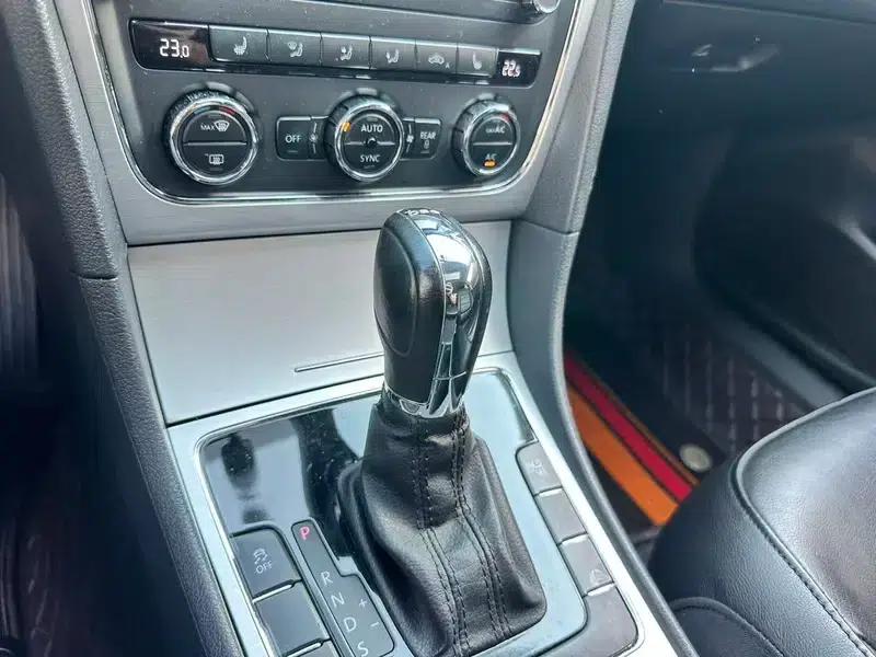 2013 Passat 1.8TSI DSG Premium Edition — миниатюра 12