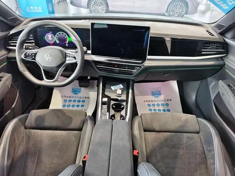 2025 Passat Pro 380TSI Starry Dragon Edition — миниатюра 11