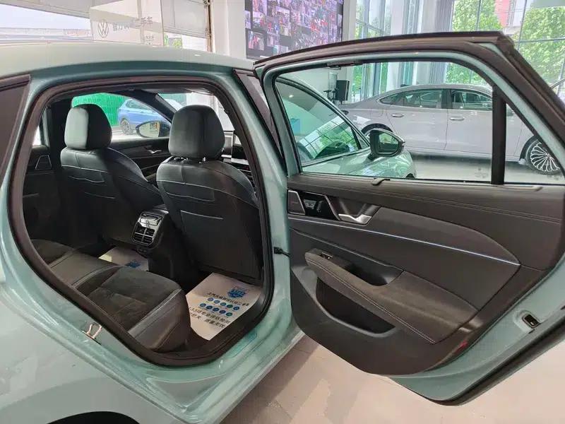 2025 Passat Pro 380TSI Starry Dragon Edition — миниатюра 18