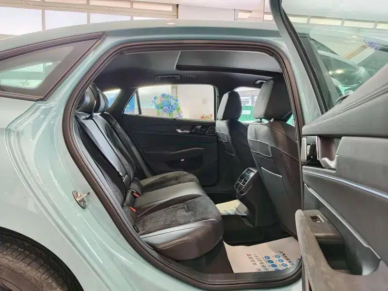 2025 Passat Pro 380TSI Starry Dragon Edition — миниатюра 19