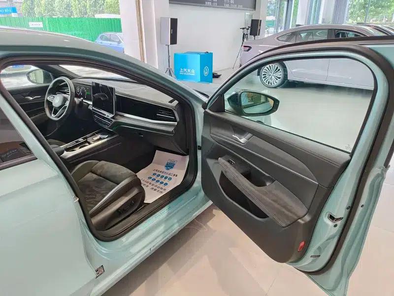 2025 Passat Pro 380TSI Starry Dragon Edition — миниатюра 8