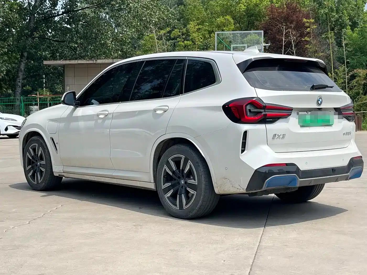 BMW iX3 2022 Leading Edition — миниатюра 11