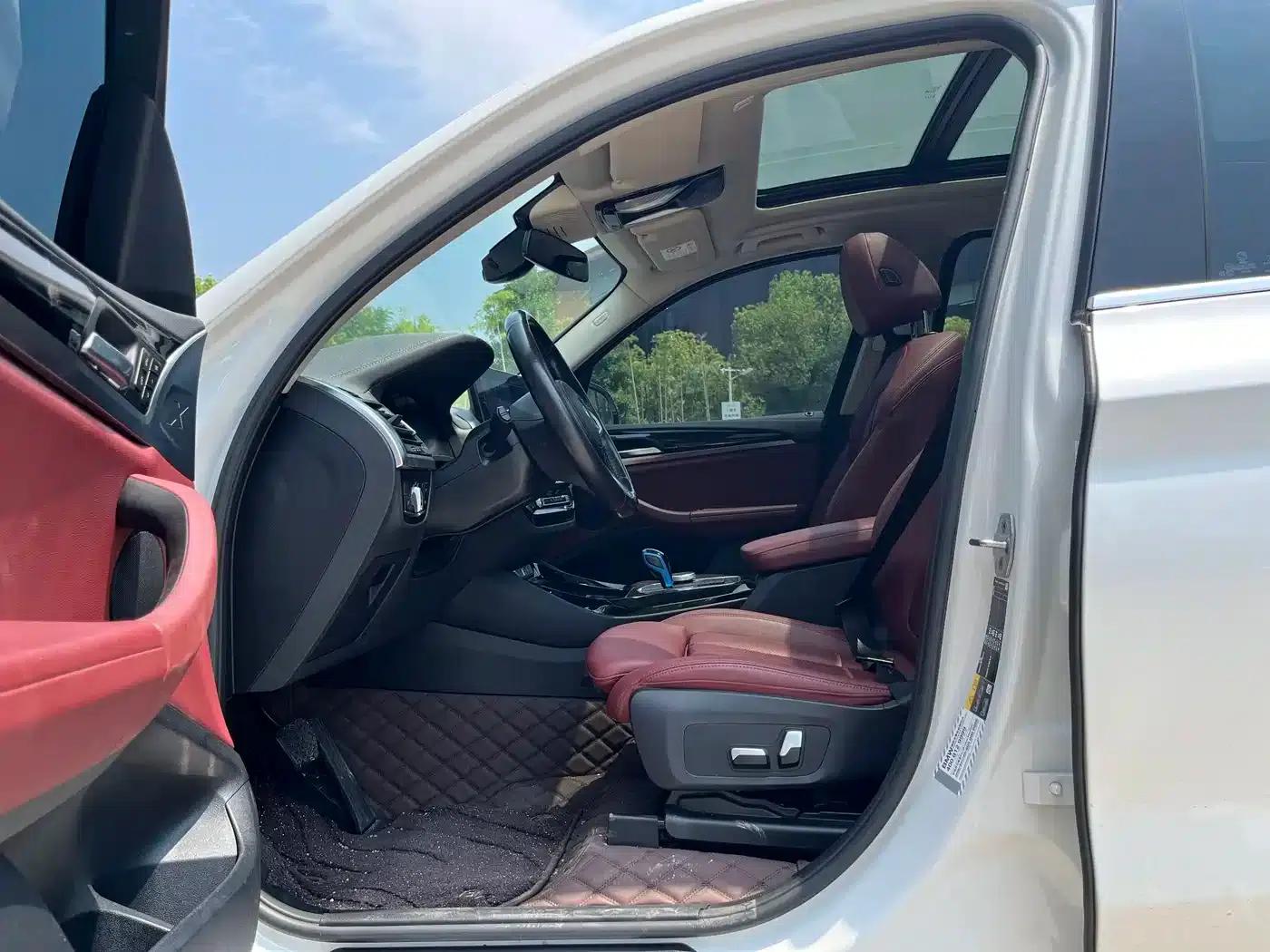 BMW iX3 2022 Leading Edition — миниатюра 7