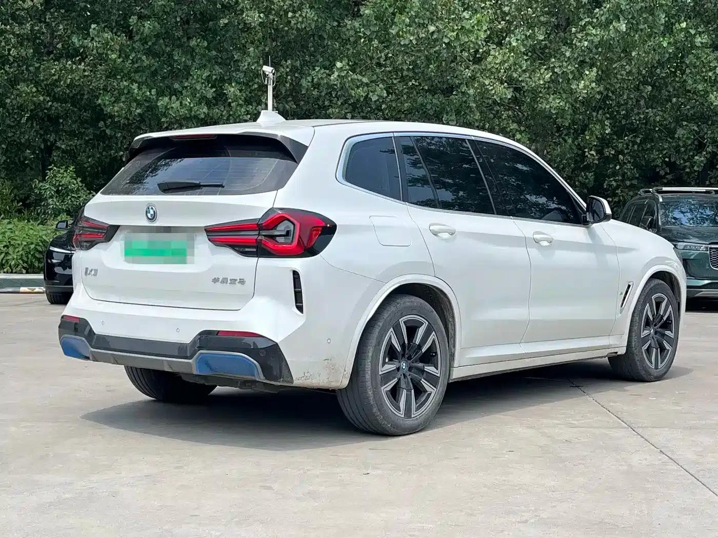 BMW iX3 2022 Leading Edition — миниатюра 9