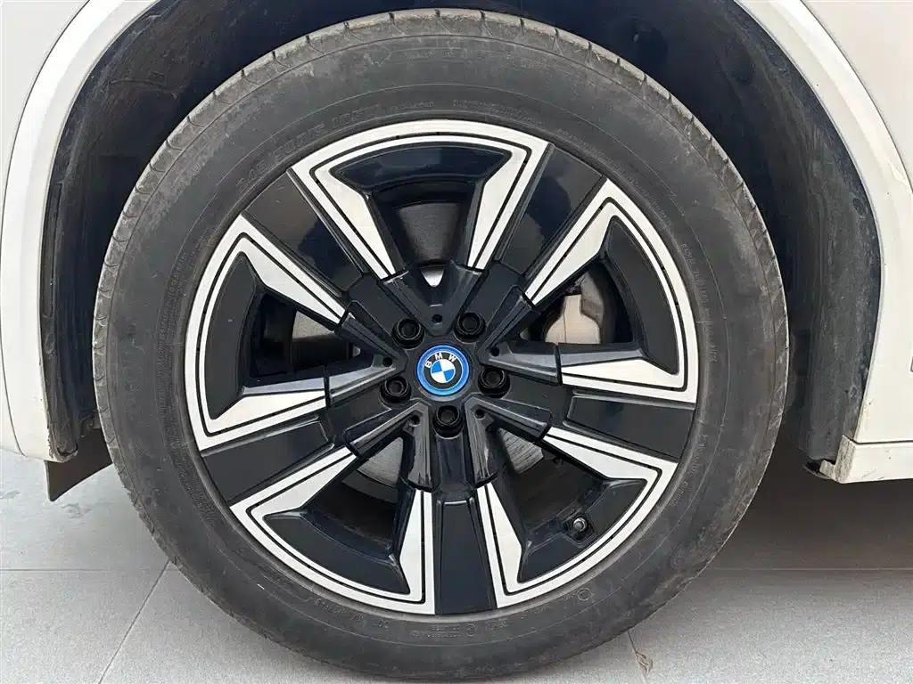 BMW iX3 2024 Leading Edition — миниатюра 18