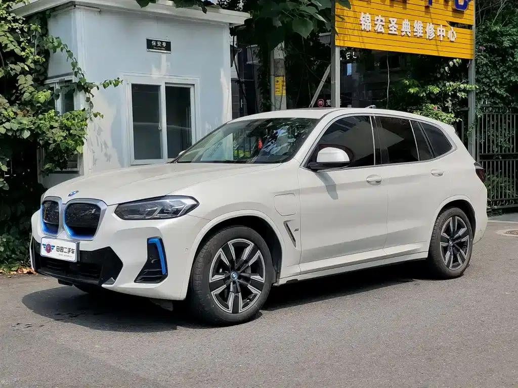BMW iX3 2022 Leading Edition — миниатюра 1