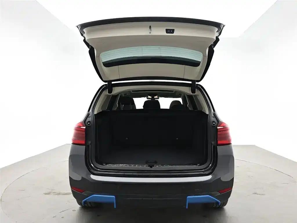 BMW iX3 2021 Leading Edition — миниатюра 8