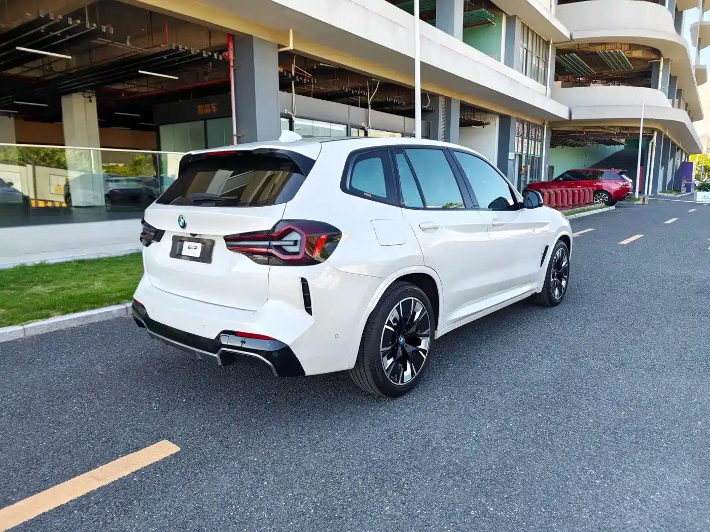 BMW iX3 2022 Facelift - Pioneer Edition — миниатюра 5