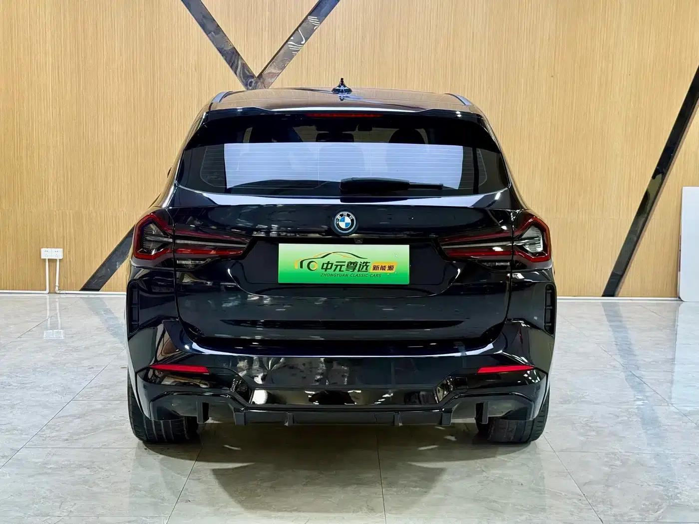 BMW iX3 2023 Leading Edition — миниатюра 17