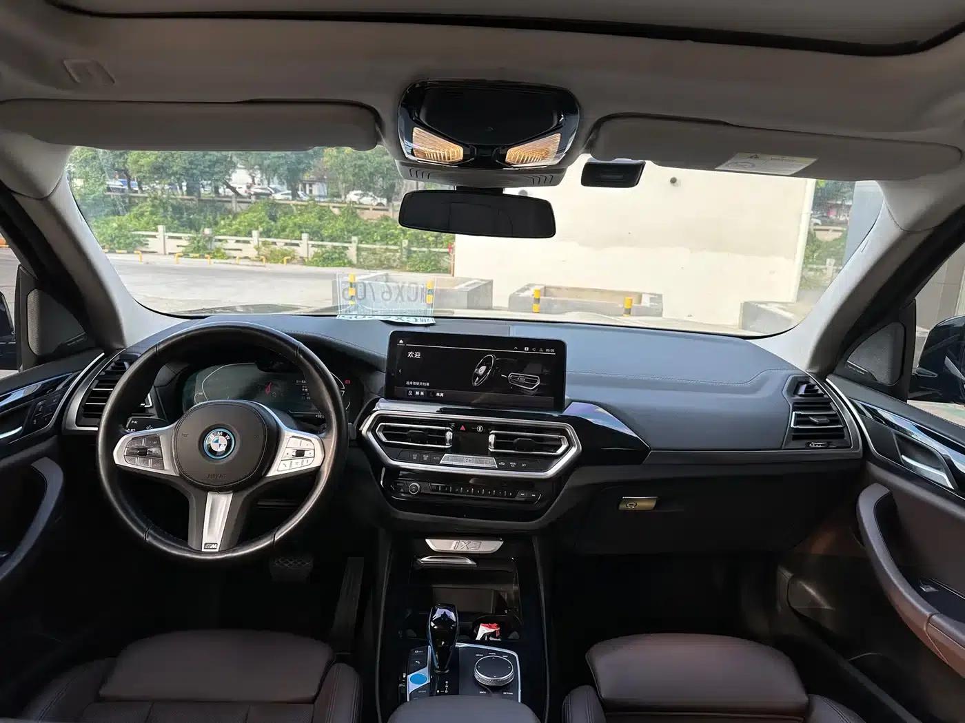 BMW iX3 2022 Leading Edition — миниатюра 6