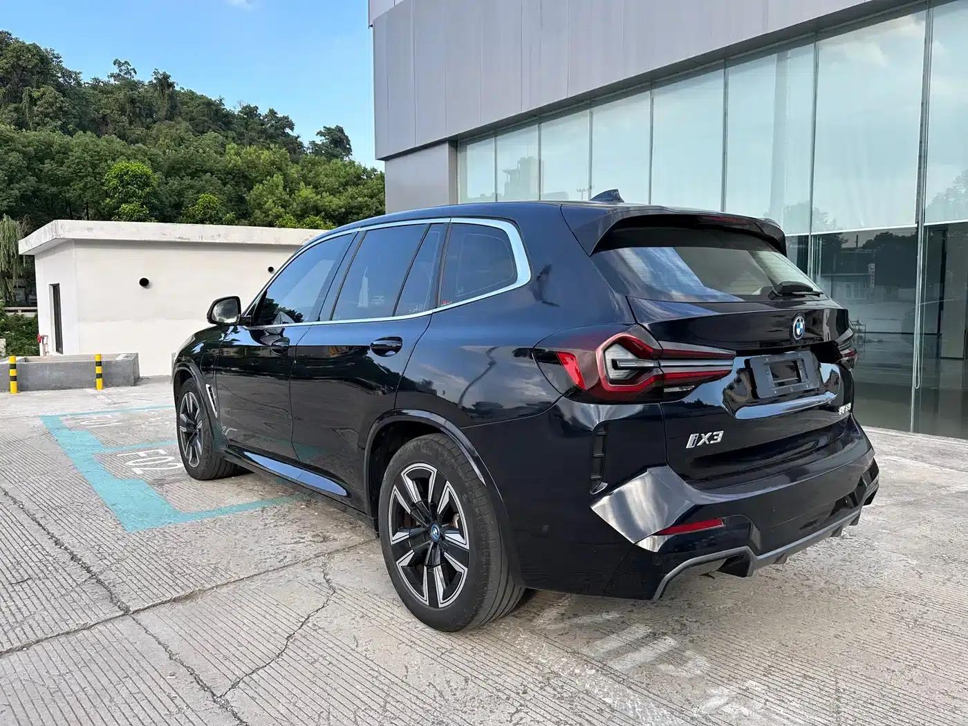 BMW iX3 2022 Leading Edition — миниатюра 7