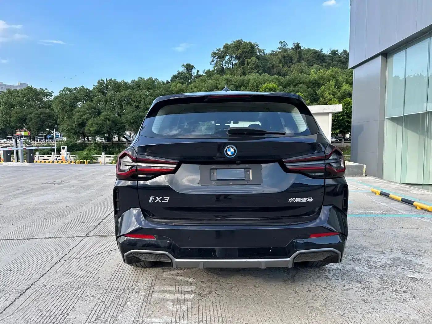 BMW iX3 2022 Leading Edition — миниатюра 8