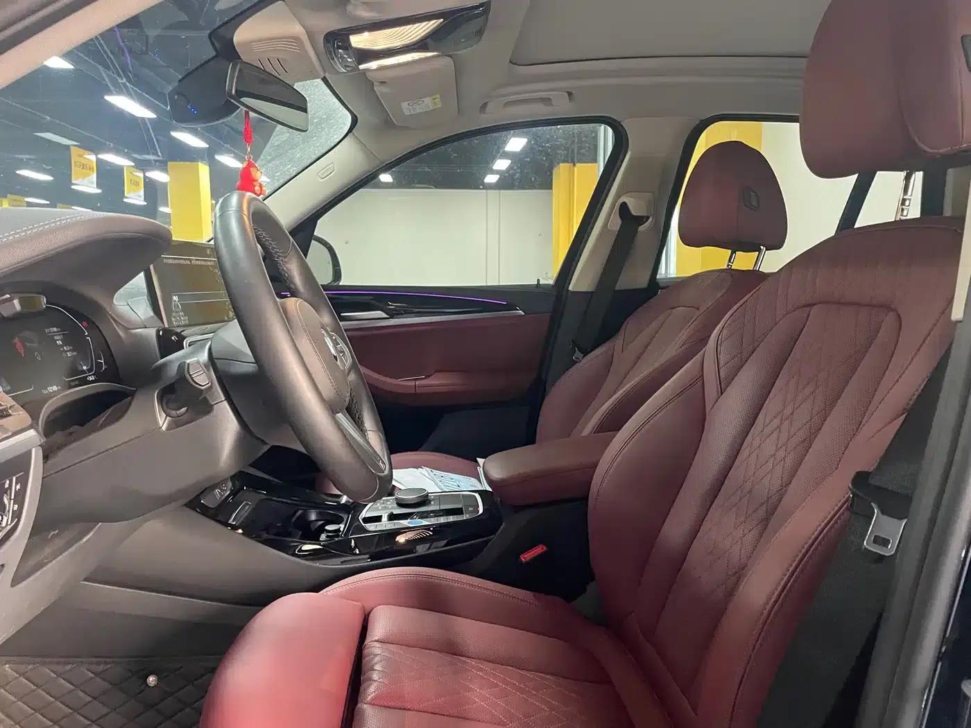 BMW iX3 2024 Leading Edition — миниатюра 2