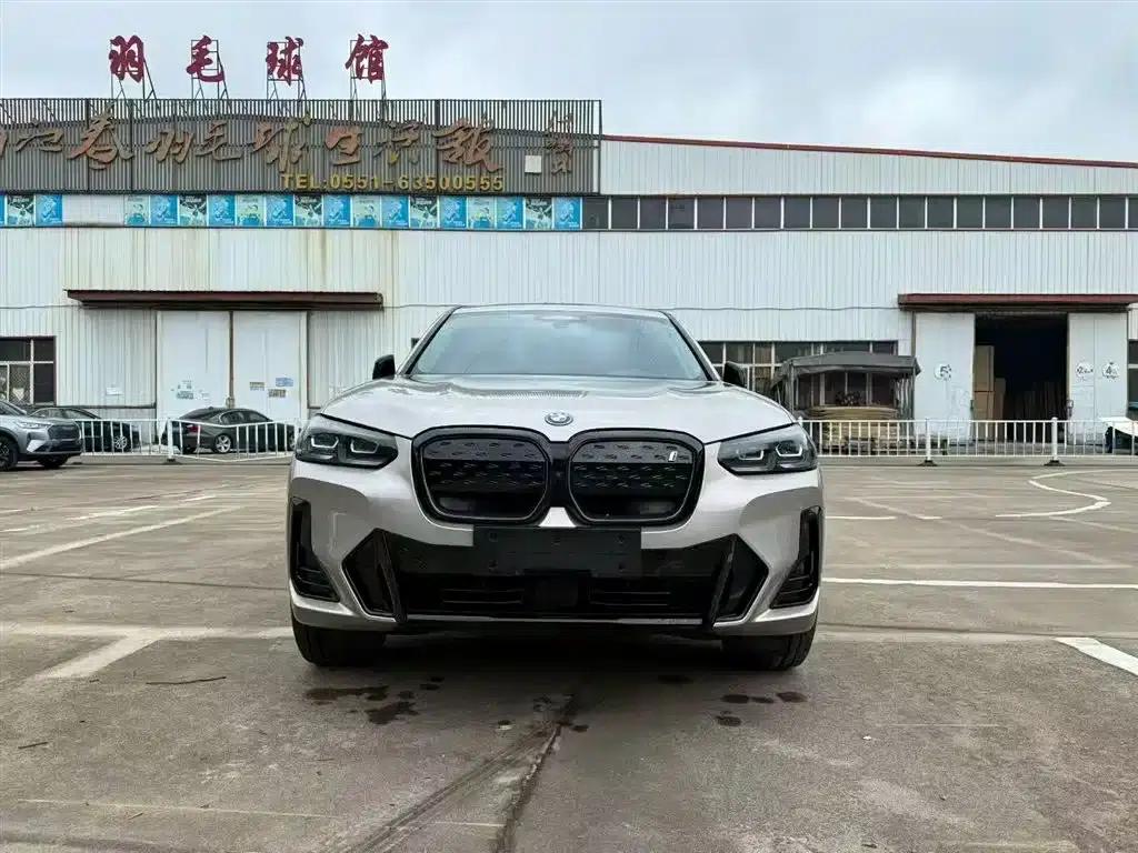 BMW iX3 2023 Leading Edition — миниатюра 2