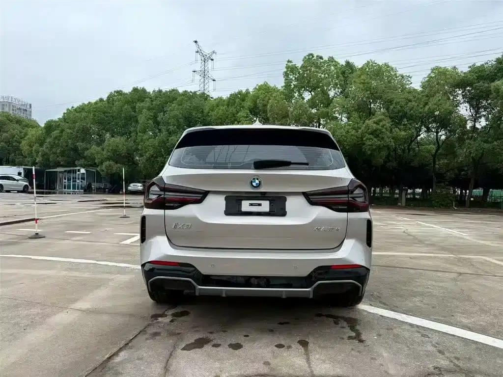 BMW iX3 2023 Leading Edition — миниатюра 4