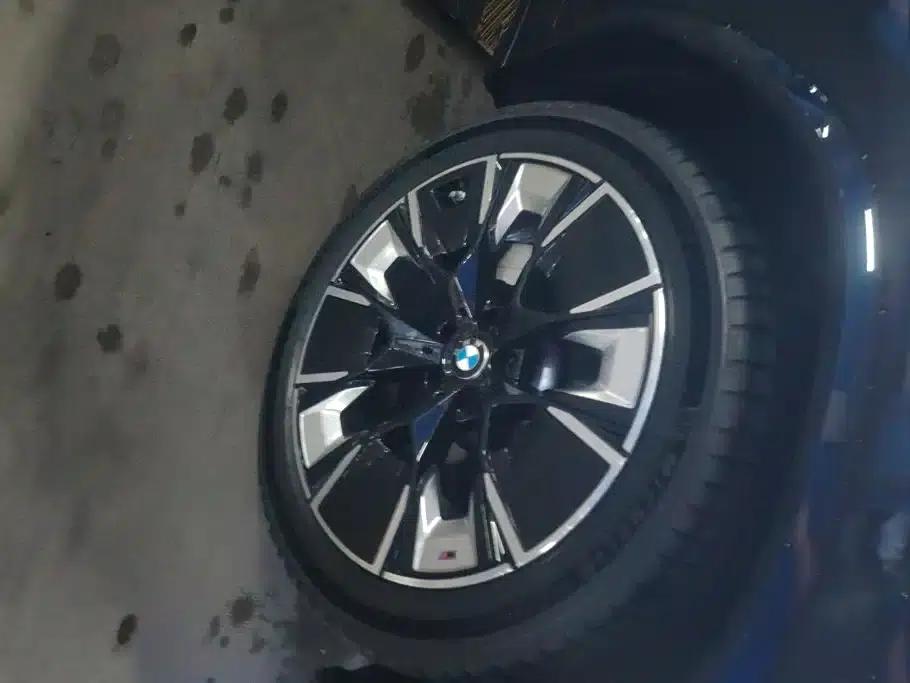 BMW iX3 2023 Leading Edition — миниатюра 6