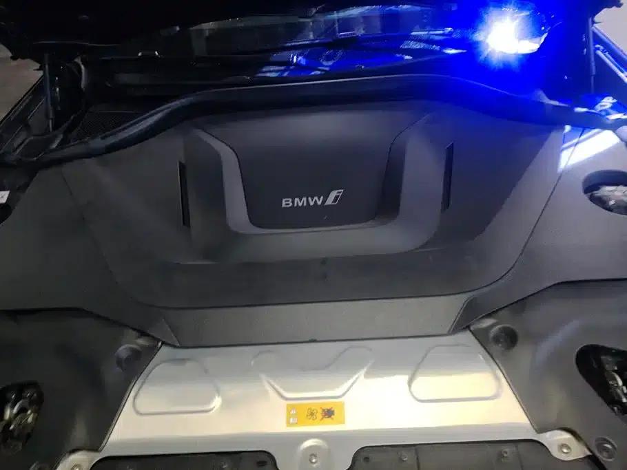 BMW iX3 2023 Leading Edition — миниатюра 10