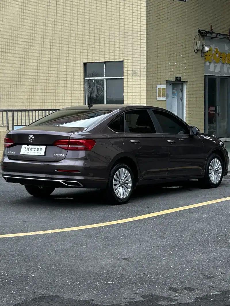 2019 Volkswagen Lavida 1.5L Automatic Comfort Edition (China VI Emission Standard) — миниатюра 5
