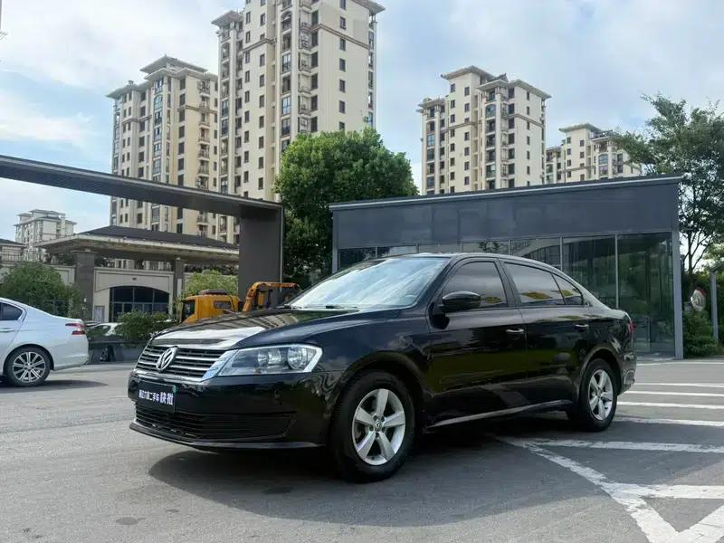 2013 Volkswagen Lavida Classic Facelift 1.6L Automatic Fashion Edition — миниатюра 1