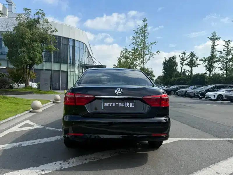 2013 Volkswagen Lavida Classic Facelift 1.6L Automatic Fashion Edition — миниатюра 6