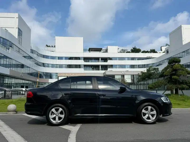 2013 Volkswagen Lavida Classic Facelift 1.6L Automatic Fashion Edition — миниатюра 8
