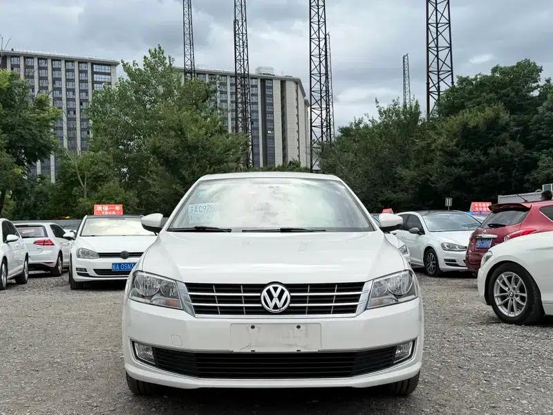 2013 Volkswagen Lavida 1.6L Automatic Comfort Edition — миниатюра 2