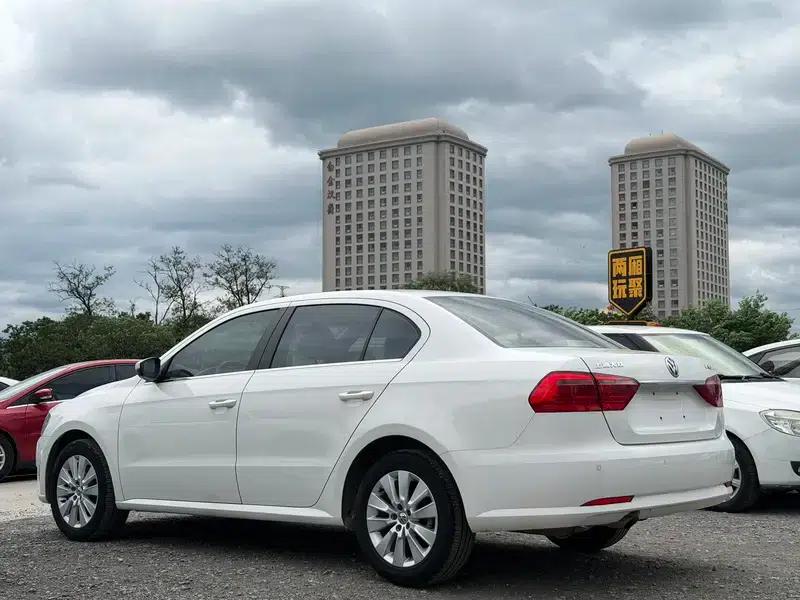2013 Volkswagen Lavida 1.6L Automatic Comfort Edition — миниатюра 4